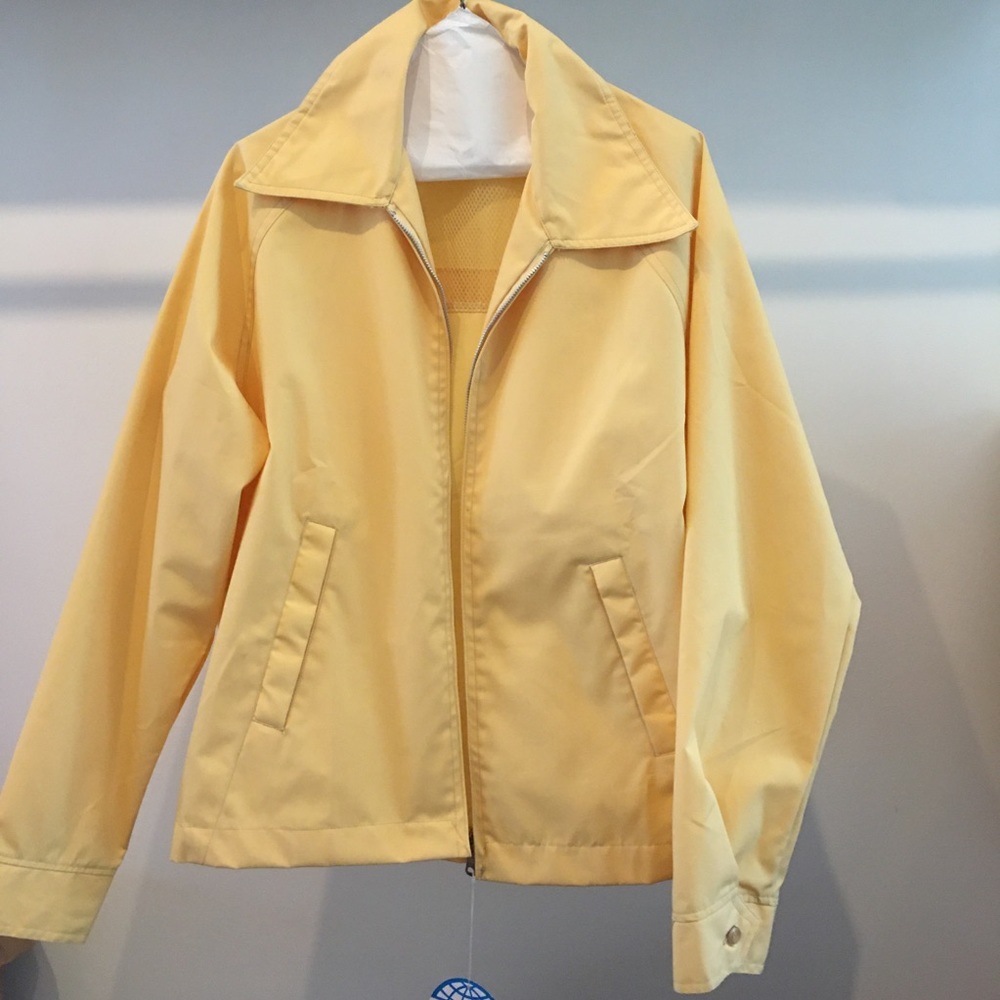 Light Weight Sporty Jacket